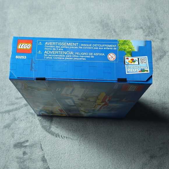 Lego City Ice-Cream Truck Building Toy 60253 200 Pcs Age 5+ Building Fun - Picture 5 of 5